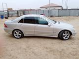 Mercedes-Benz C 230 2004 годаүшін2 700 000 тг. в Атырау – фото 4