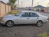 Mercedes-Benz E 230 1996 года за 2 500 000 тг. в Кызылорда – фото 2