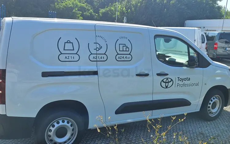 Toyota ProAce Verso 2025 года за 24 900 000 тг. в Алматы