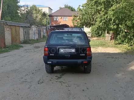 Jeep Grand Cherokee 1996 года за 3 000 000 тг. в Актобе – фото 3