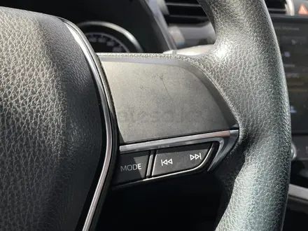 Toyota Camry 2019 года за 10 500 000 тг. в Караганда – фото 21