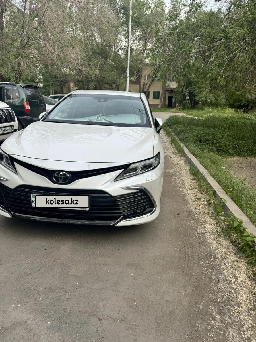 Toyota Camry 2023 г.