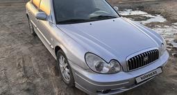 Hyundai Sonata 2004 года за 2 100 000 тг. в Атырау – фото 2