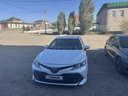 Toyota Camry 2018 года за 11 500 000 тг. в Семей – фото 7