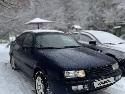 Volkswagen Passat 1994 года за 1 500 000 тг. в Караганда – фото 12