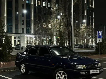 Volkswagen Passat 1994 года за 1 500 000 тг. в Караганда – фото 2