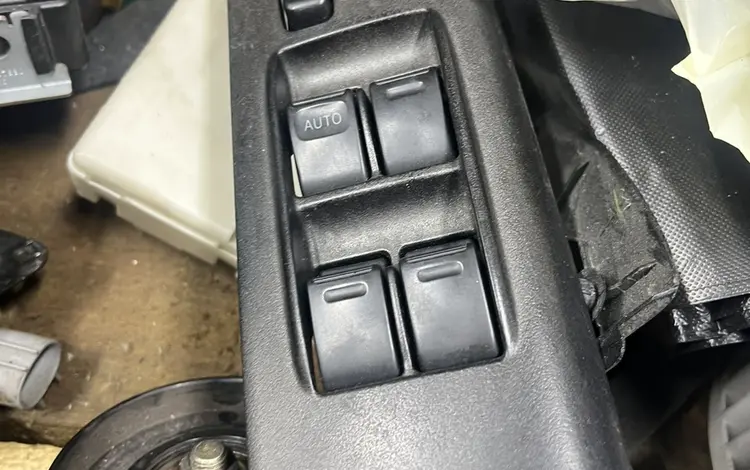 Привозной оригинал блок стеклоподъемника TOYOTA за 2 200 тг. в Алматы