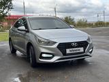 Hyundai Accent 2018 года за 6 100 000 тг. в Петропавловск – фото 3