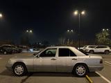Mercedes-Benz E 220 1994 года за 2 250 000 тг. в Шымкент – фото 2