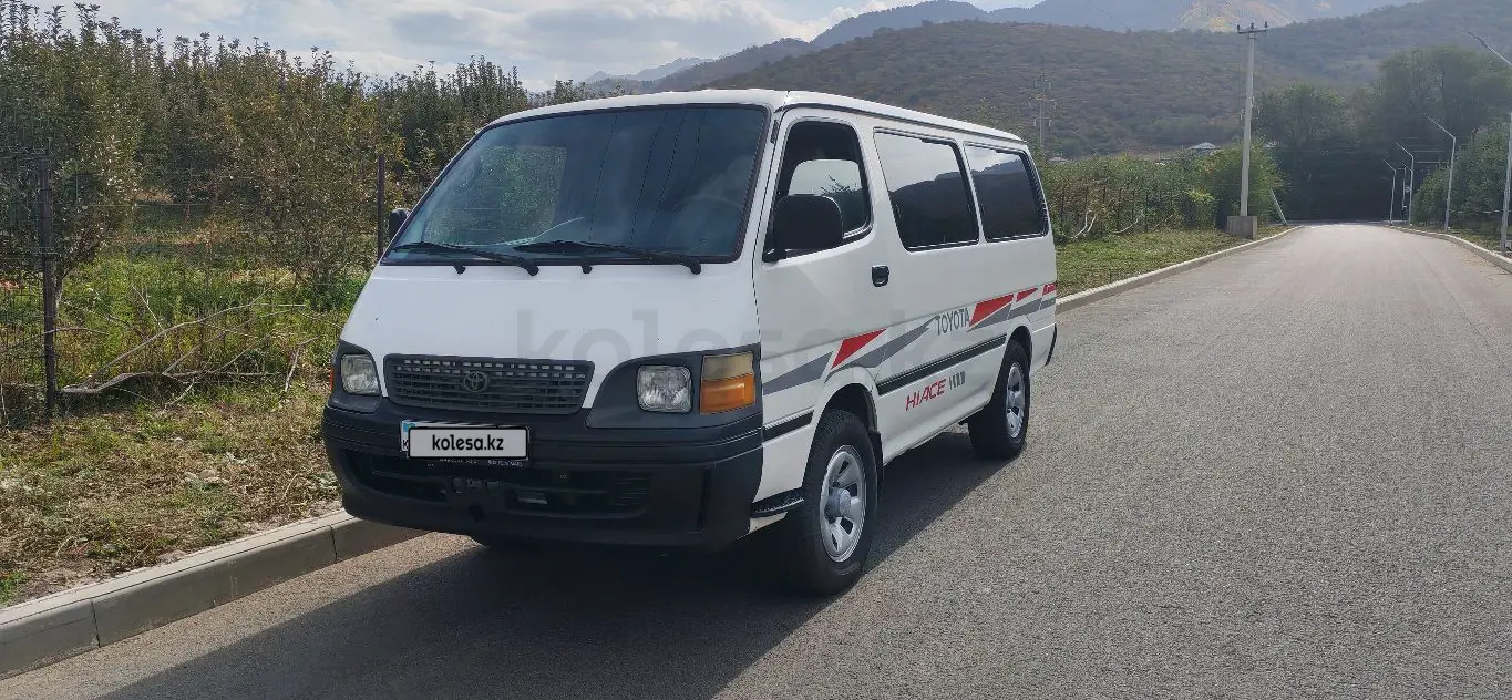 Toyota HiAce, 2004