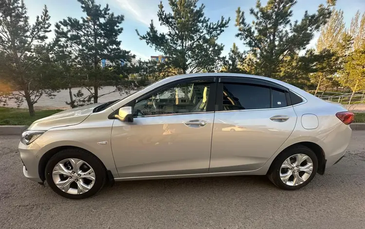 Chevrolet Onix 2023 года за 8 200 000 тг. в Астана