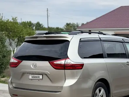 Toyota Sienna 2015 года за 9 000 000 тг. в Уральск – фото 2
