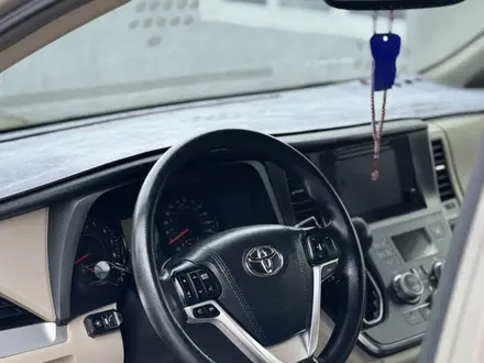 Toyota Sienna 2015 года за 9 000 000 тг. в Уральск – фото 5