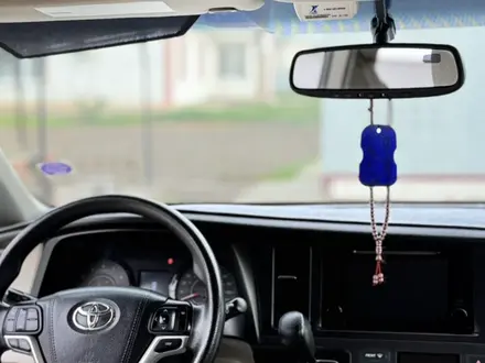 Toyota Sienna 2015 года за 9 000 000 тг. в Уральск – фото 6