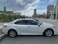 Toyota Camry 2021 года за 17 500 000 тг. в Астана