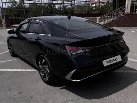 Hyundai Elantra 2023 года за 7 600 000 тг. в Караганда – фото 4