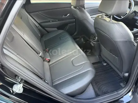 Hyundai Elantra 2023 года за 7 600 000 тг. в Караганда – фото 17