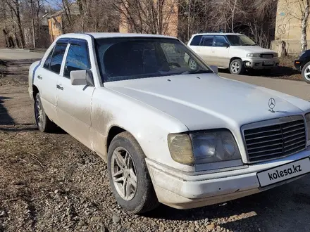 Mercedes-Benz E 220 1995 года за 1 240 000 тг. в Усть-Каменогорск