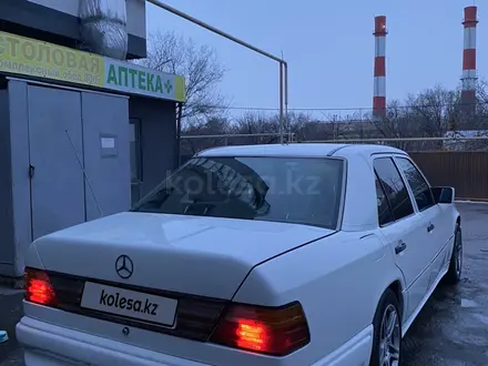 Mercedes-Benz E 400 1993 года за 3 600 000 тг. в Алматы – фото 4