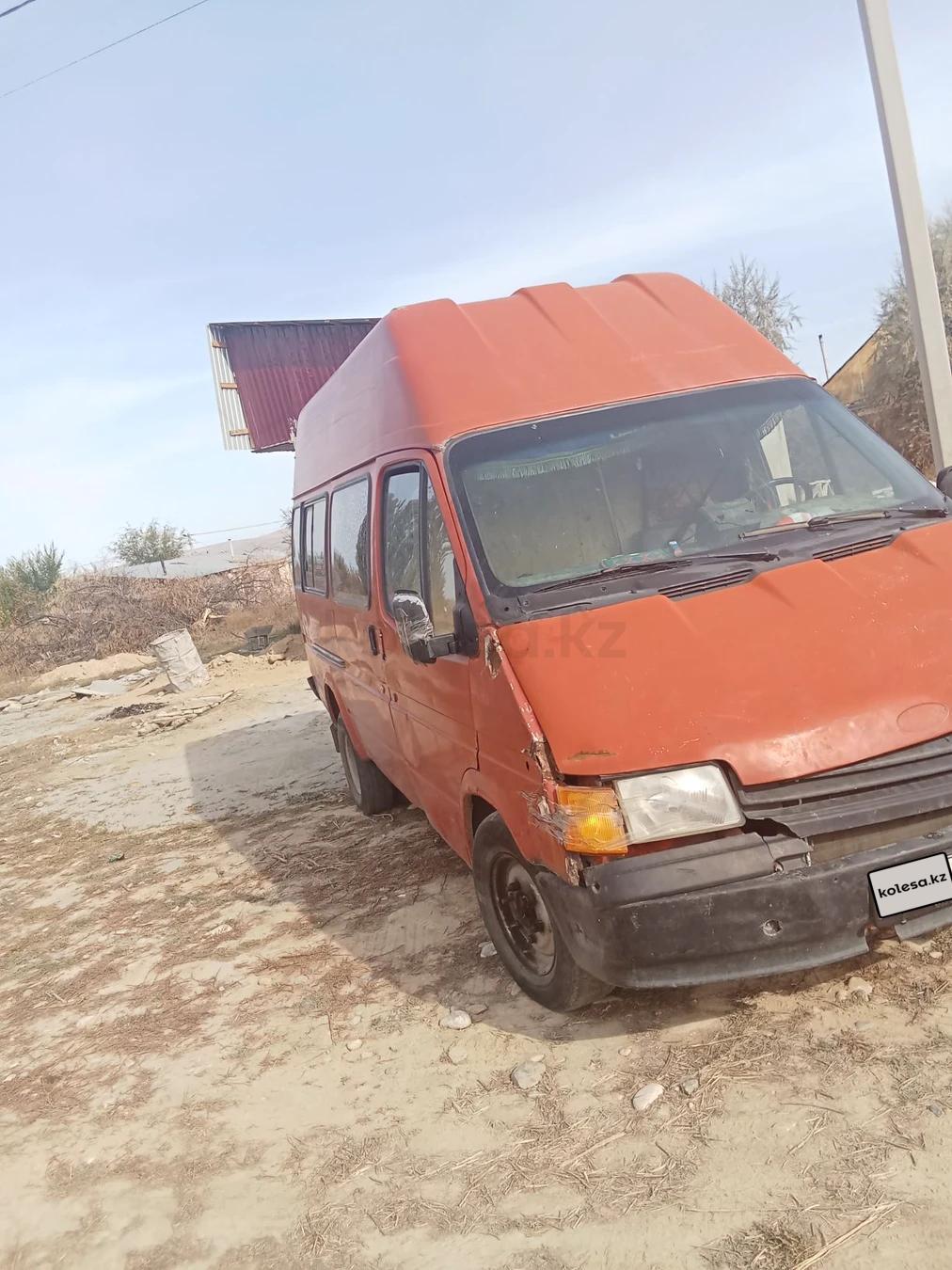 Ford Transit 1990 г.