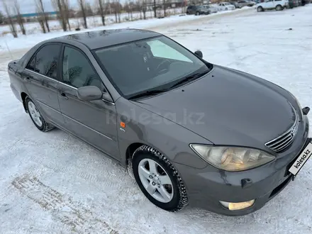 Toyota Camry 2005 года за 5 900 000 тг. в Актобе – фото 8