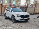 Hyundai Santa Fe 2023 годаүшін16 900 000 тг. в Караганда