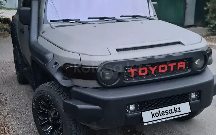 Toyota FJ Cruiser 2007 годаүшін9 999 999 тг. в Алматы