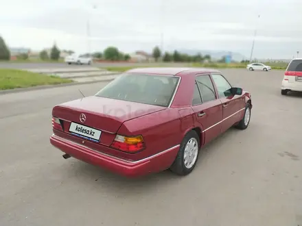 Mercedes-Benz E 230 1992 года за 1 600 000 тг. в Тараз – фото 5