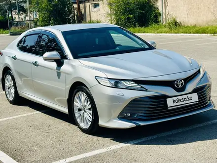 Toyota Camry 2019 года за 14 500 000 тг. в Алматы