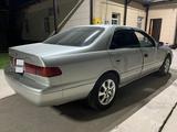 Toyota Camry 2000 года за 4 000 000 тг. в Шымкент – фото 2