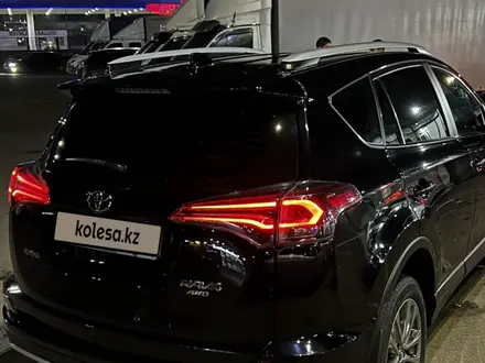 Toyota RAV4 2018 года за 13 000 000 тг. в Алматы – фото 7