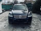 Volkswagen Touareg 2004 годаүшін5 000 000 тг. в Алматы