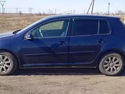 Volkswagen Golf 2005 года за 2 800 000 тг. в Абай (Абайский р-н) – фото 3