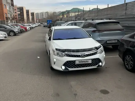 Toyota Camry 2014 года за 9 800 000 тг. в Алматы – фото 2