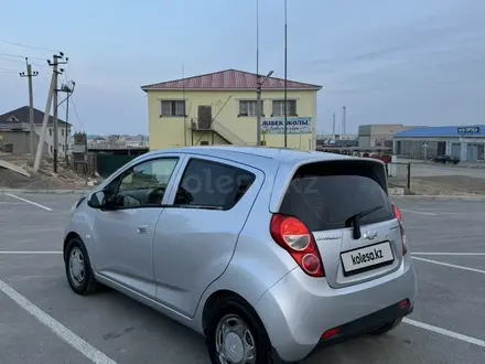 Chevrolet Spark 2013 года за 4 200 000 тг. в Актау – фото 4