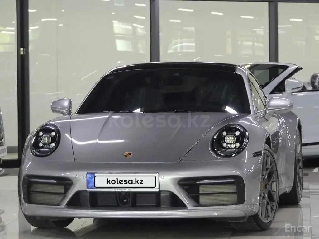 Порше 911, 2024