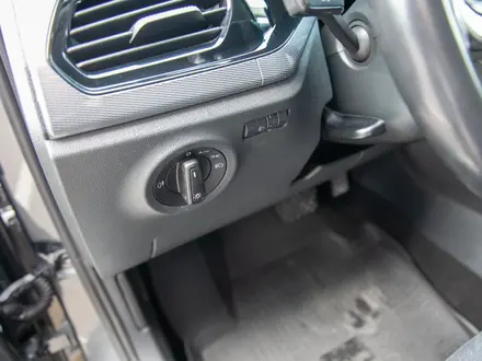 Volkswagen Polo 2021 года за 6 990 000 тг. в Алматы – фото 20