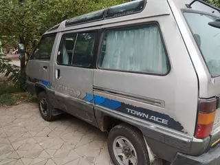 Toyota Town Ace, 1989