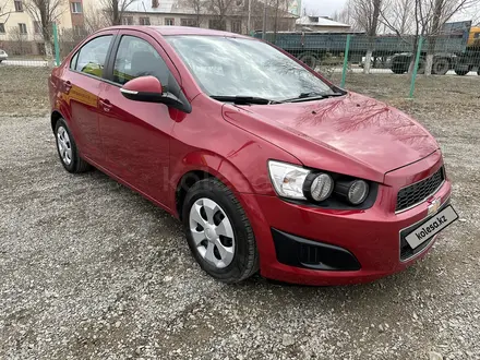 Chevrolet Aveo 2013 года за 3 670 000 тг. в Кокшетау – фото 2