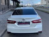 Toyota Camry 2021 годаүшін15 750 000 тг. в Астана – фото 3