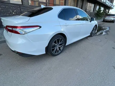 Toyota Camry 2021 года за 15 750 000 тг. в Астана – фото 6