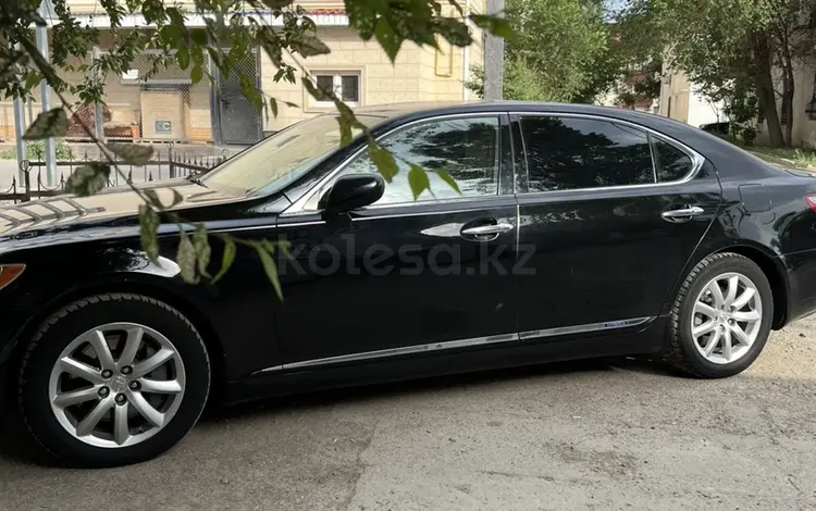 Lexus LS 600h 2008 годаүшін6 900 000 тг. в Атырау