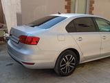 Volkswagen Jetta 2014 года за 4 200 000 тг. в Актау – фото 2