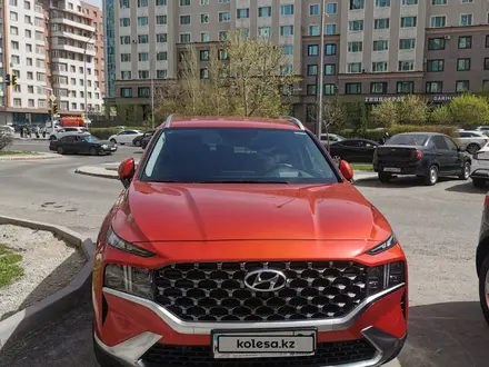 Hyundai Santa Fe 2021 года за 16 800 000 тг. в Астана