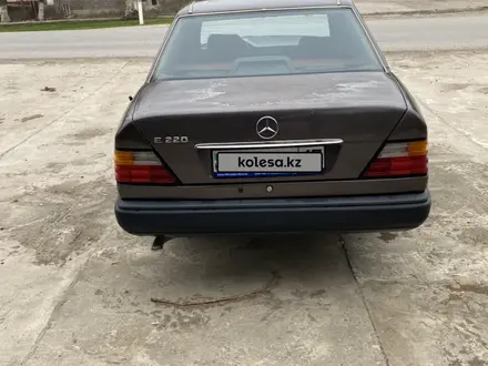 Mercedes-Benz E 200 1994 года за 1 300 000 тг. в Жетысай – фото 8