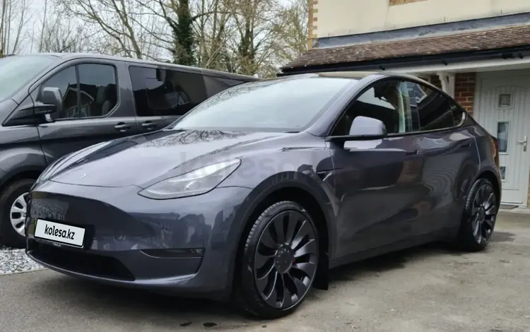 Tesla Model Y 2024 года за 20 000 000 тг. в Алматы