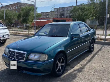 Mercedes-Benz C 180 1996 годаүшін2 350 000 тг. в Балхаш – фото 2