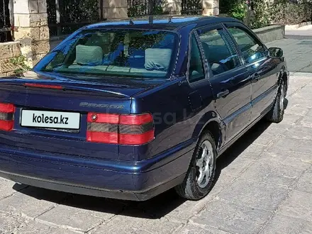 Volkswagen Passat 1995 года за 1 600 000 тг. в Актау – фото 13