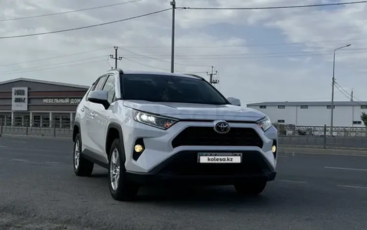 Toyota RAV4 2019 годаfor14 000 000 тг. в Атырау