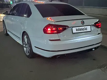 Volkswagen Passat 2017 года за 12 000 000 тг. в Астана – фото 4